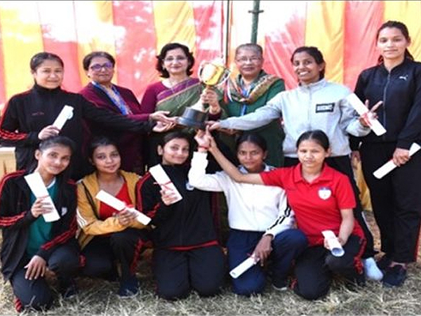 awards-4-rafs8yn5mou7i5xyxr9cszjl95ybpmjghubbw9jgrk